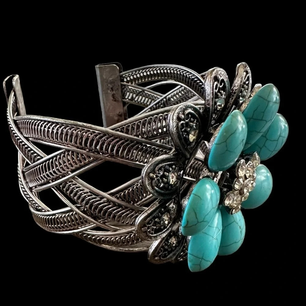Silver Tone Howlite Large Flower Cuff Bracelet